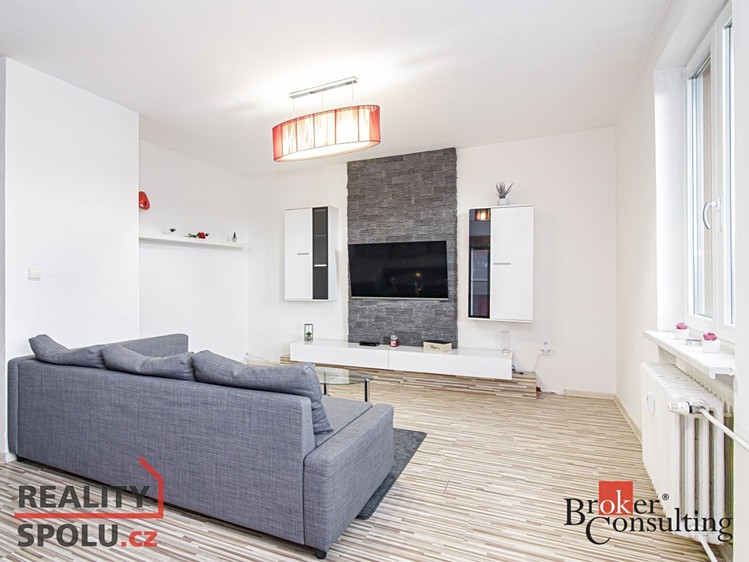 Pronájem bytu 2+kk 51 m² - foto 1