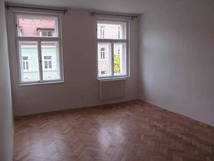 Pronájem bytu 3+kk 80 m² - foto 5