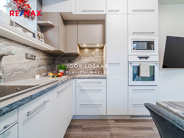 Pronájem bytu 2+kk 49 m² - foto 6
