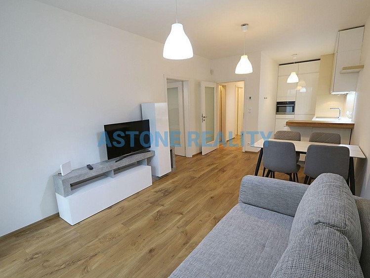 Pronájem bytu 2+kk 51 m² - foto 4