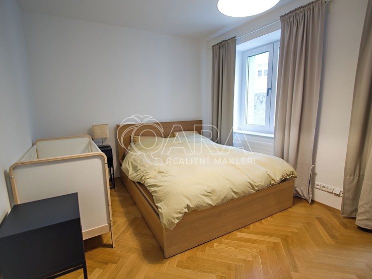 Pronájem bytu 2+kk 68 m² - foto 3