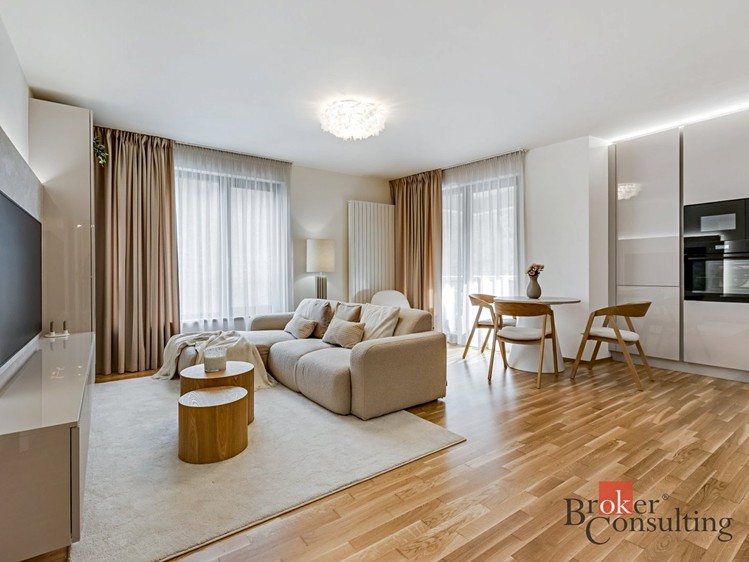 Pronájem bytu 3+kk 82 m² - foto 1