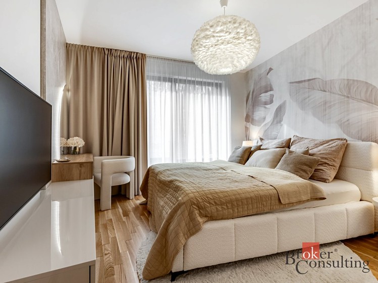 Pronájem bytu 3+kk 82 m² - foto 2