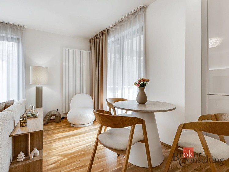 Pronájem bytu 3+kk 82 m² - foto 4