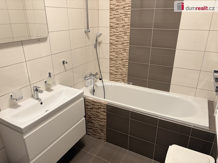 Pronájem bytu 2+kk 50 m² - foto 3