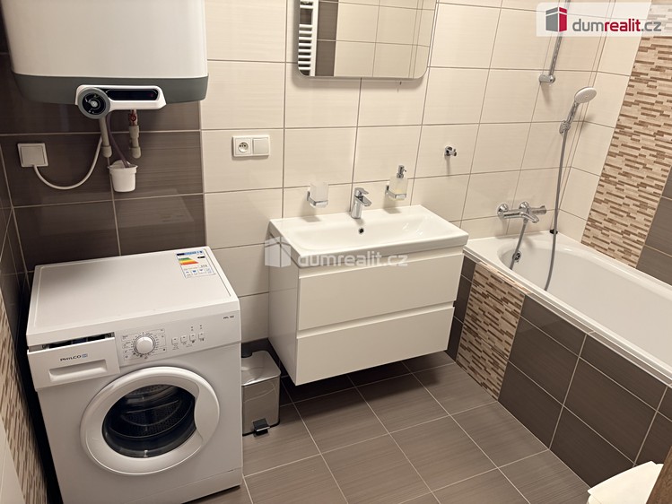 Pronájem bytu 2+kk 50 m² - foto 4