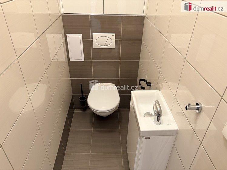 Pronájem bytu 2+kk 50 m² - foto 5