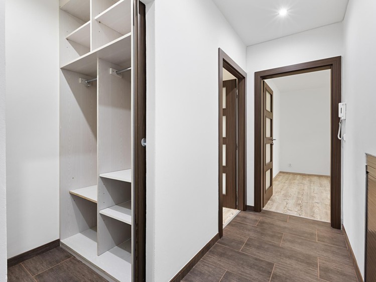 Pronájem bytu 2+1 51 m² (Jednopodlažní) - foto 4