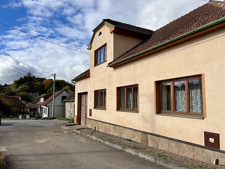 Prodej rodinného domu 200 m², pozemek 2 377 m² - foto 6