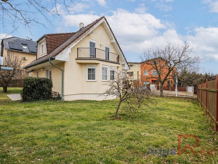 Prodej rodinného domu 120 m², pozemek 466 m² - foto 1
