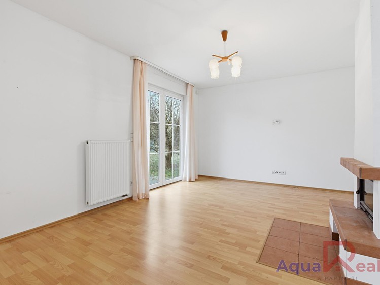 Prodej rodinného domu 120 m², pozemek 466 m² - foto 2