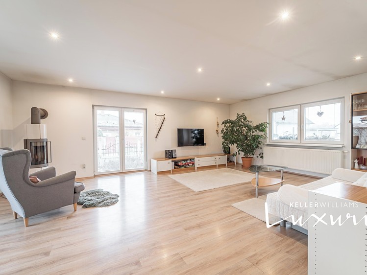 Prodej rodinného domu 115 m², pozemek 703 m² - foto 4