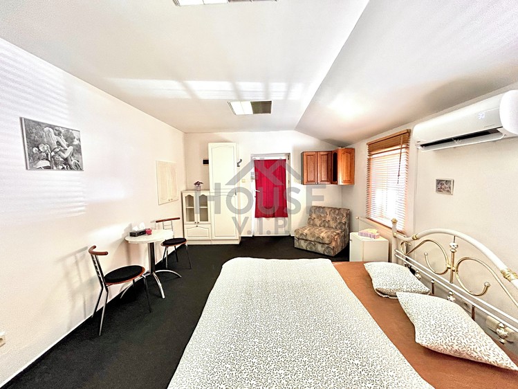 Prodej vícegeneračního domu 239 m², pozemek 414 m² - foto 6