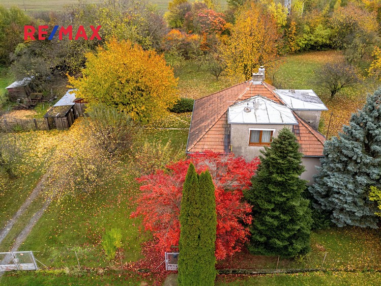 Prodej rodinného domu 190 m², pozemek 995 m² - foto 2