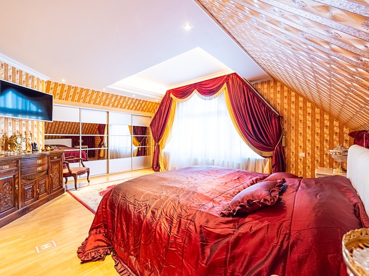 Prodej rodinného domu 358 m², pozemek 1 255 m² - foto 6