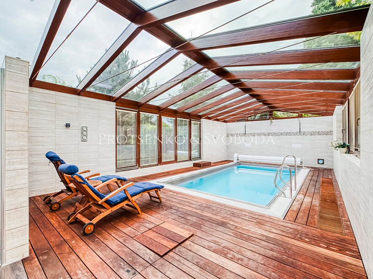Prodej rodinného domu 427 m², pozemek 2 325 m² - foto 3