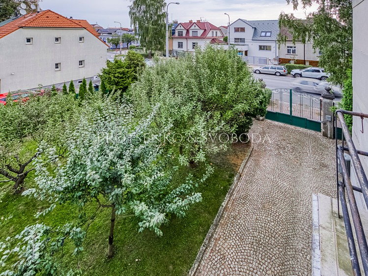 Prodej vily 652 m², pozemek 885 m² - foto 8