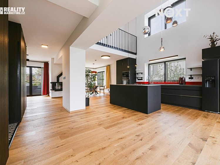 Prodej  vily 420 m², pozemek 797 m² - foto 3