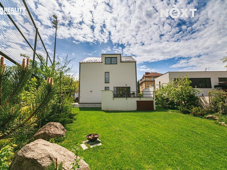 Prodej  vily 420 m², pozemek 797 m² - foto 4