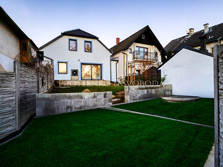 Prodej rodinného domu 210 m², pozemek 320 m² - foto 7