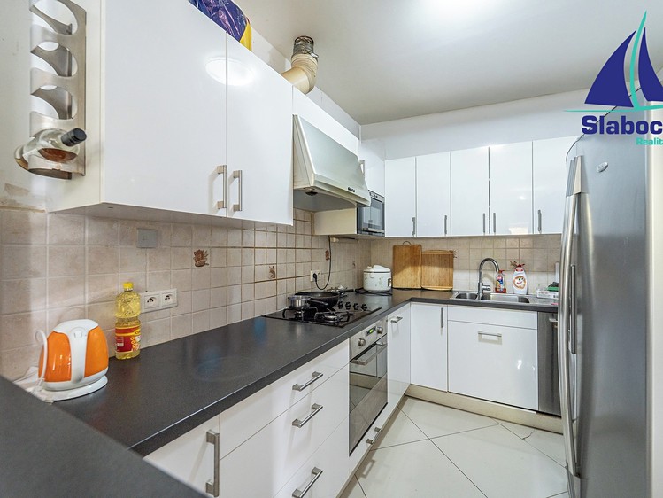 Prodej  rodinného domu 220 m², pozemek 584 m² - foto 8
