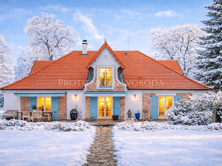 Prodej rodinného domu 351 m², pozemek 1 463 m² - foto 5