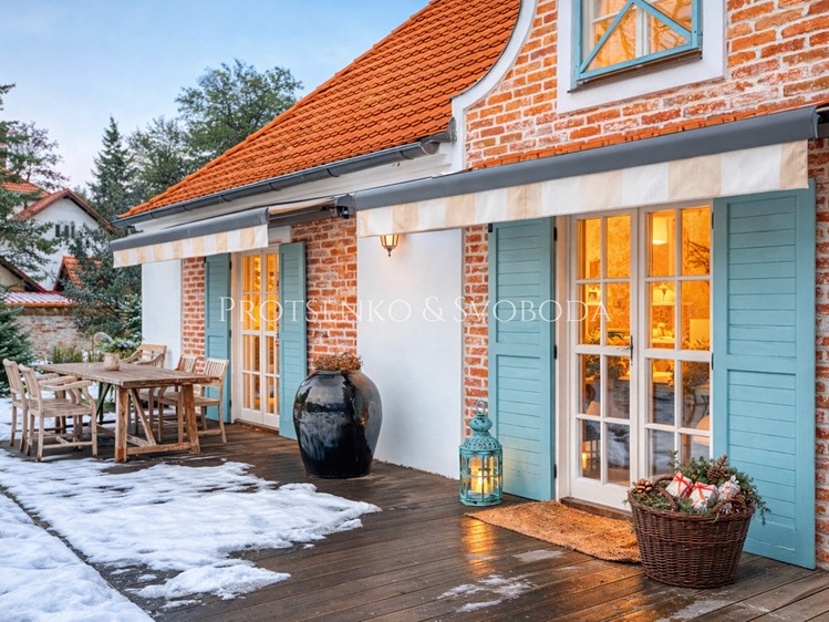 Prodej rodinného domu 351 m², pozemek 1 463 m² - foto 7