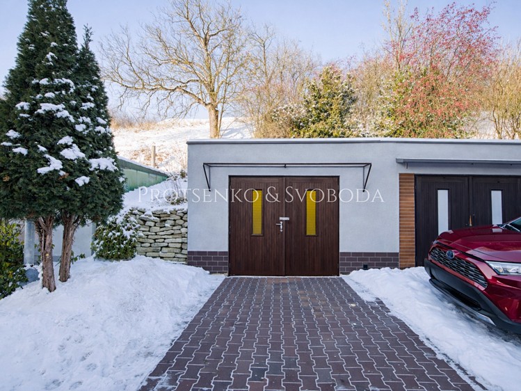 Prodej rodinného domu 186 m², pozemek 205 m² - foto 5