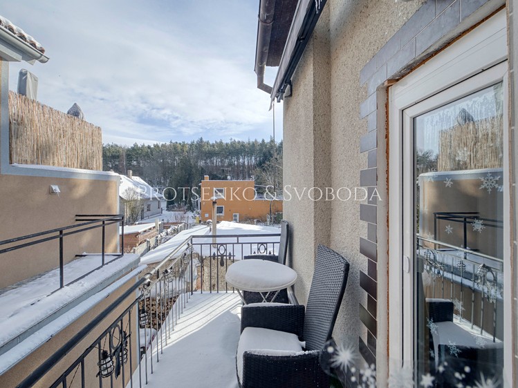 Prodej rodinného domu 186 m², pozemek 205 m² - foto 6