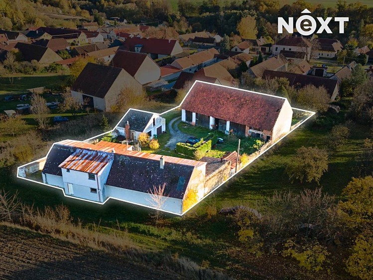 Prodej rodinného domu 150 m², pozemek 1 777 m² - foto 2