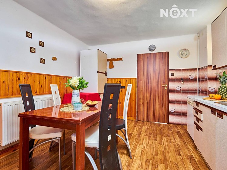 Prodej rodinného domu 150 m², pozemek 1 777 m² - foto 4