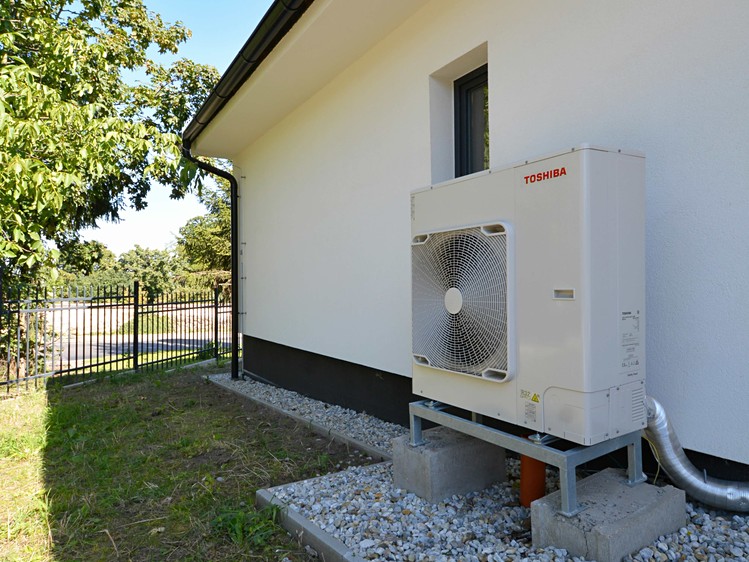 Prodej rodinného domu 92 m², pozemek 841 m² - foto 5