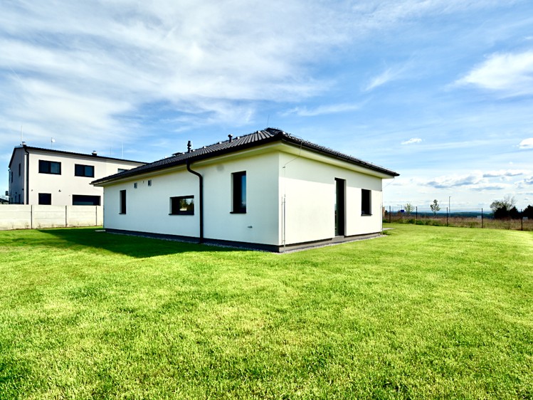 Prodej rodinného domu 95 m², pozemek 903 m² - foto 4