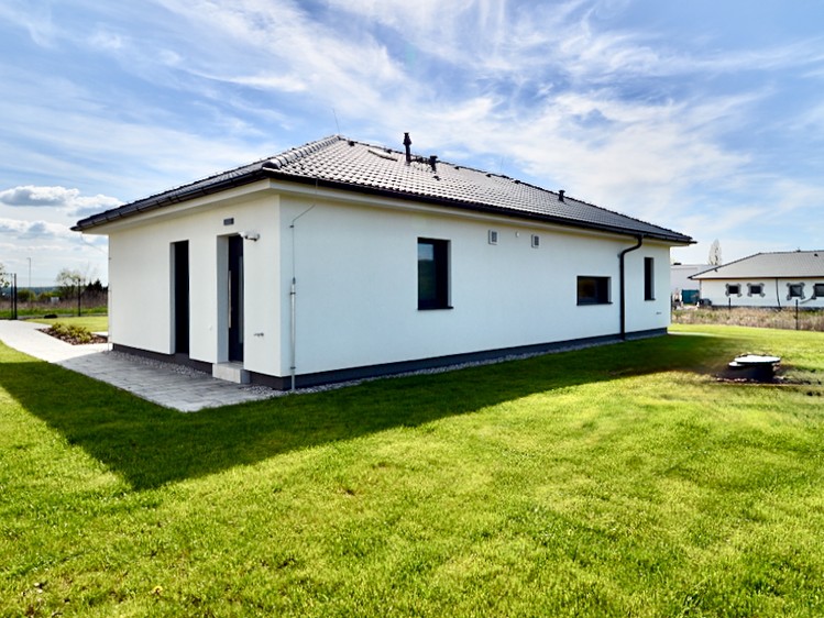 Prodej rodinného domu 95 m², pozemek 903 m² - foto 5