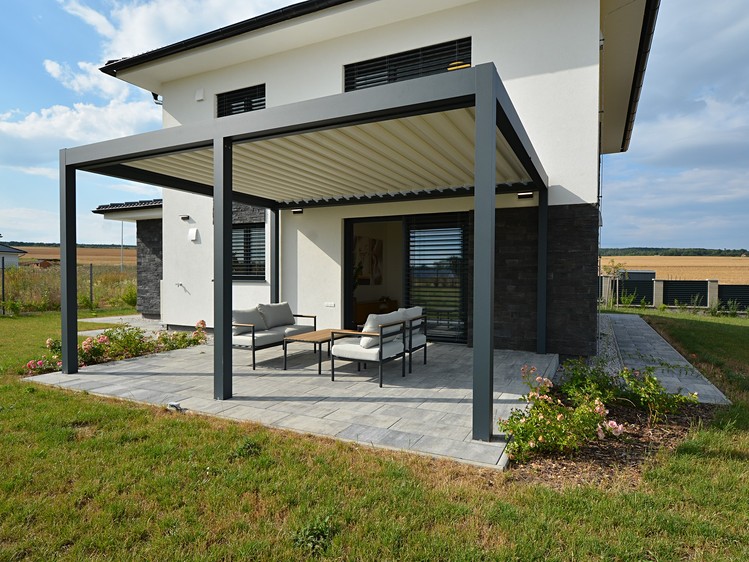 Prodej rodinného domu 168 m², pozemek 1 182 m² - foto 2