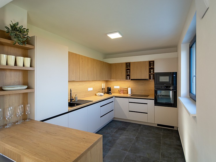 Prodej rodinného domu 123 m², pozemek 681 m² - foto 2