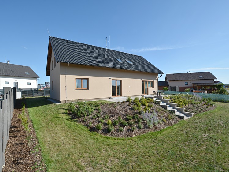 Prodej rodinného domu 207 m², pozemek 1 001 m² - foto 3