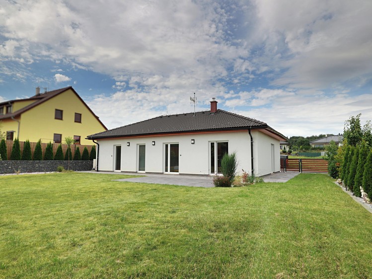Prodej rodinného domu 99 m², pozemek 860 m² - foto 3