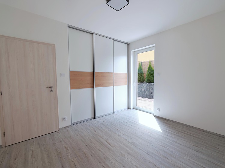 Prodej rodinného domu 99 m², pozemek 860 m² - foto 7