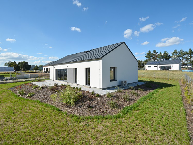 Prodej rodinného domu 101 m², pozemek 999 m² - foto 1