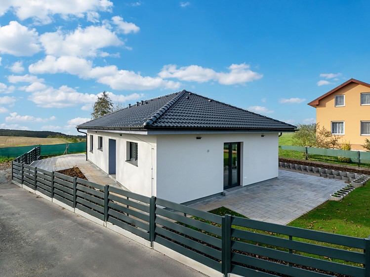 Prodej rodinného domu 106 m², pozemek 669 m² - foto 6