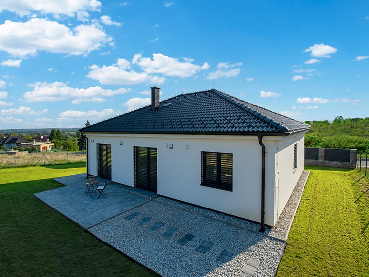 Prodej rodinného domu 103 m², pozemek 1 087 m² - foto 2