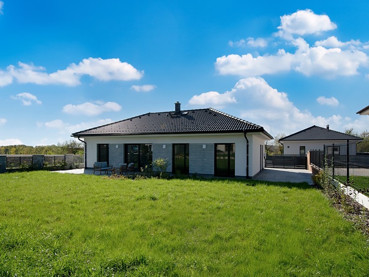 Prodej rodinného domu 102 m², pozemek 621 m² - foto 3