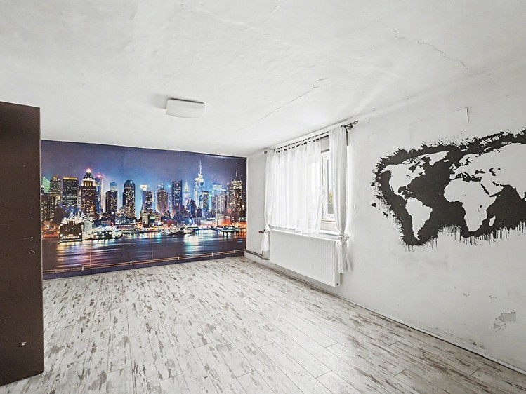 Prodej rodinného domu 185 m², pozemek 1 122 m² - foto 1