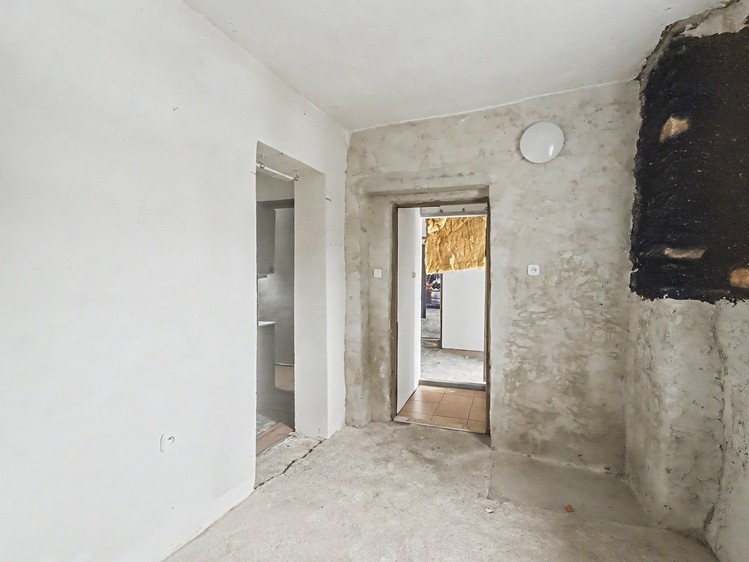 Prodej rodinného domu 185 m², pozemek 1 122 m² - foto 4