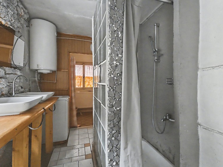 Prodej rodinného domu 185 m², pozemek 1 122 m² - foto 6