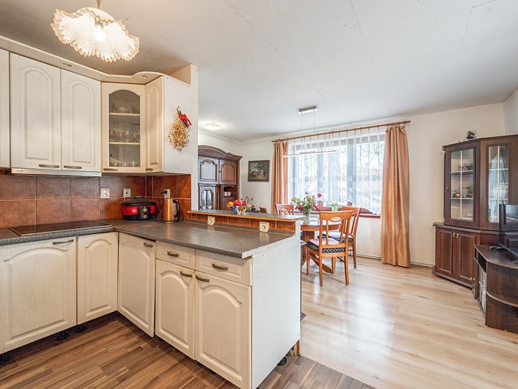 Prodej zemědělské usedlosti 954 m², pozemek 1 547 m² - foto 5