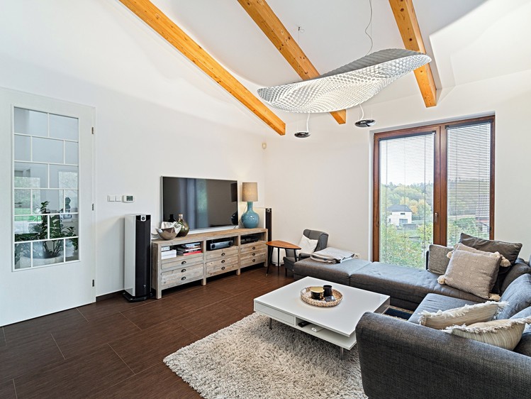 Prodej rodinného domu 203 m², pozemek 1 246 m² - foto 4