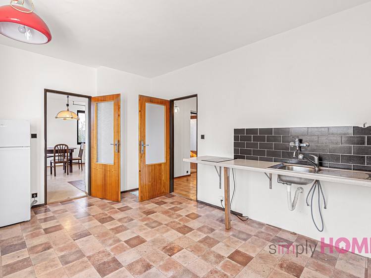 Prodej rodinného domu 186 m², pozemek 468 m² - foto 3
