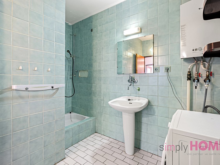Prodej rodinného domu 186 m², pozemek 468 m² - foto 6